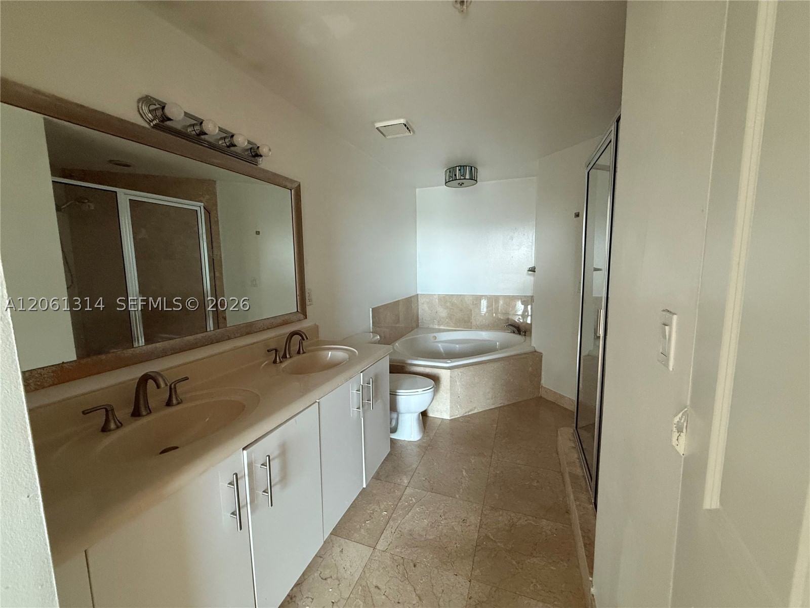 Real estate property located at 7910 Harbor Island #510, Miami-dade, 360 Condo B, North Bay Village, FL