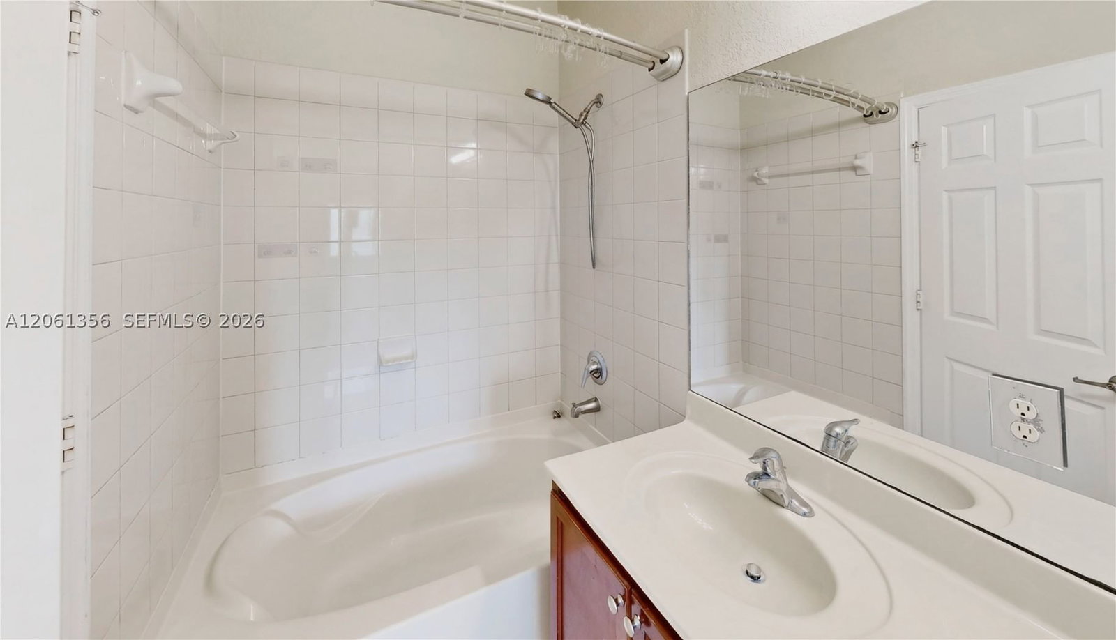 Real estate property located at 11401 89th St #208, Miami-dade, St Mortiz At Doral Condo, Doral, FL