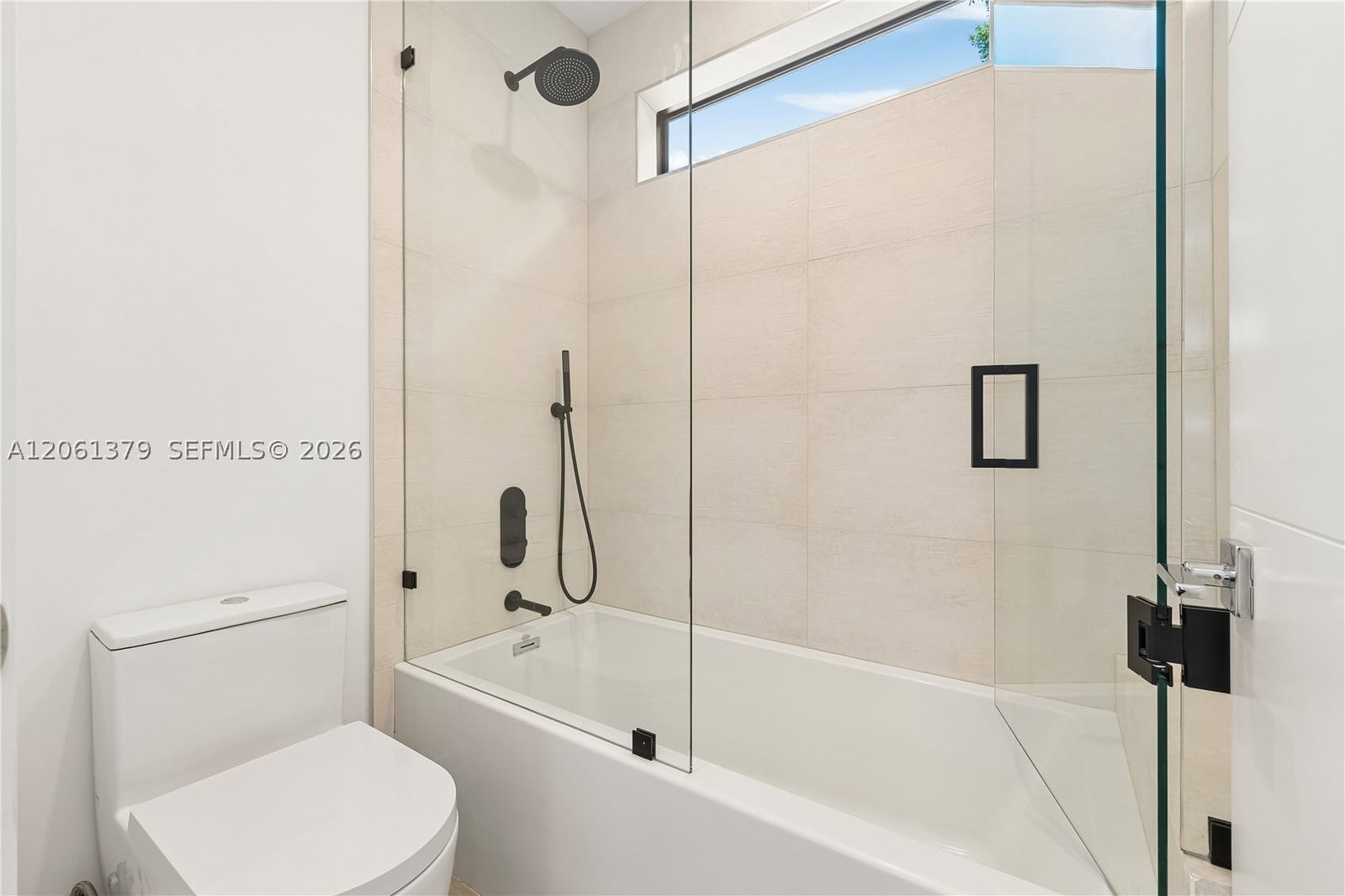 Real estate property located at 3352 28th Ter, Miami-dade, Pomelo Park, Miami, FL