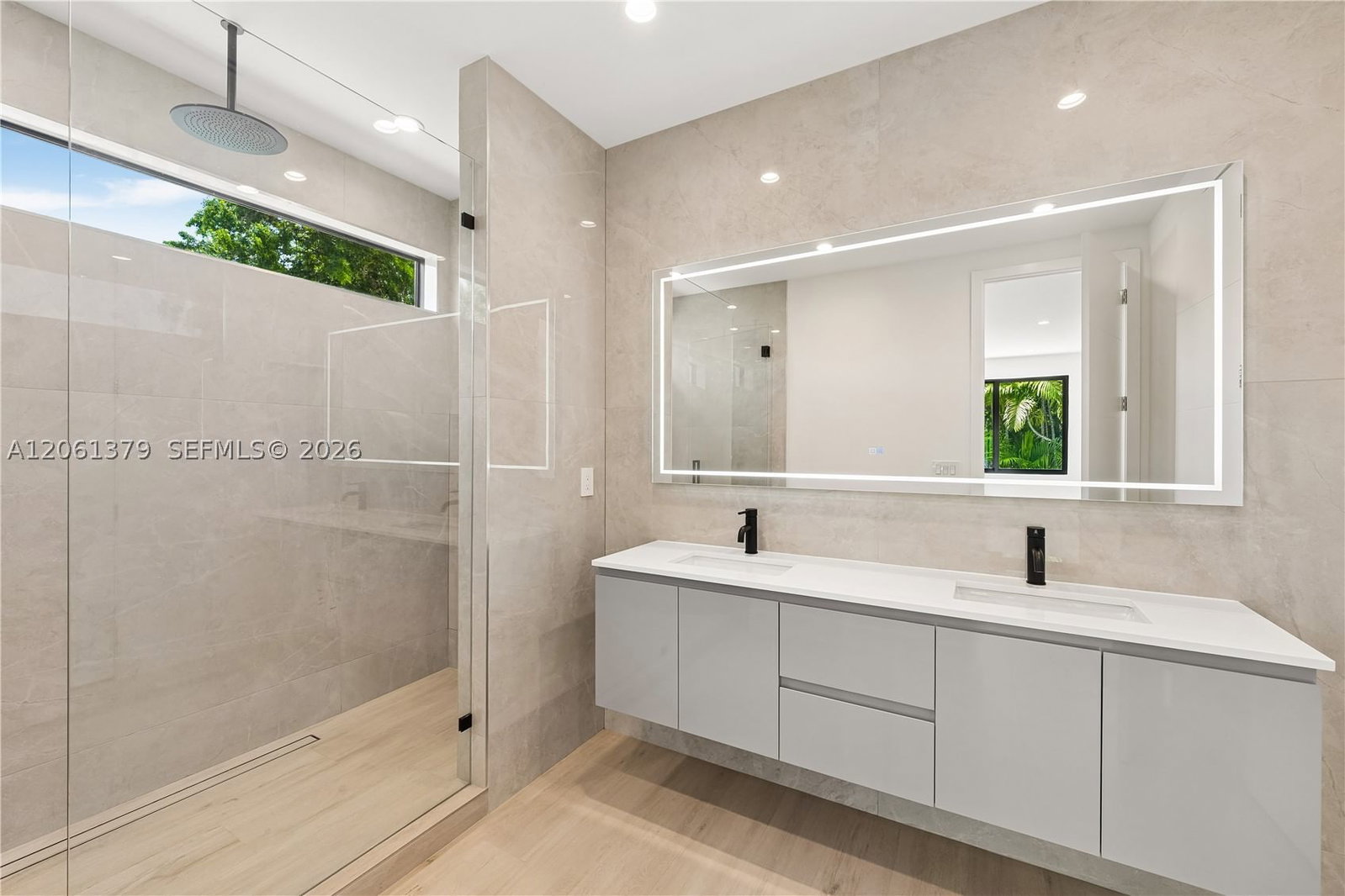 Real estate property located at 3352 28th Ter, Miami-dade, Pomelo Park, Miami, FL
