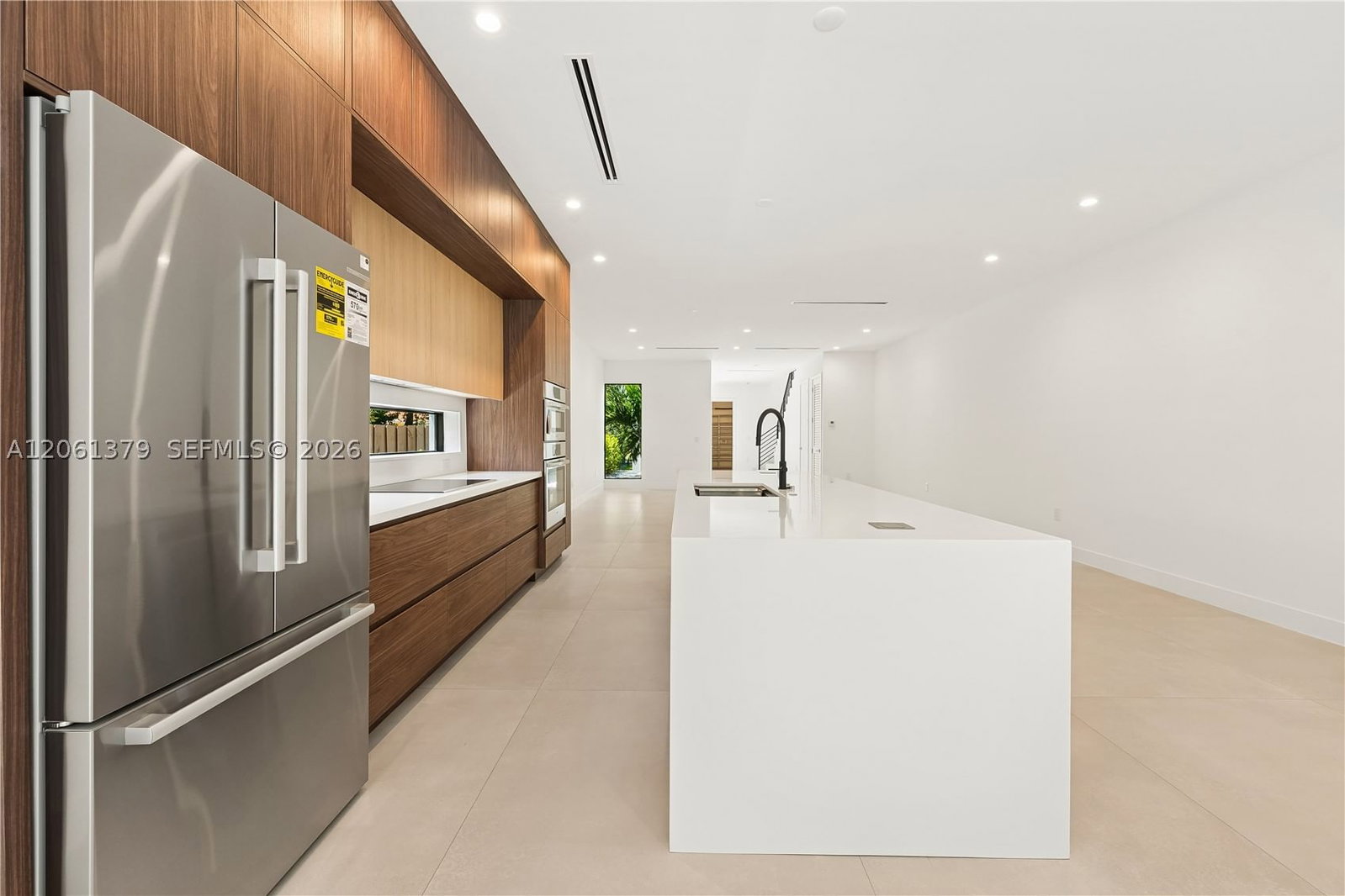 Real estate property located at 3352 28th Ter, Miami-dade, Pomelo Park, Miami, FL