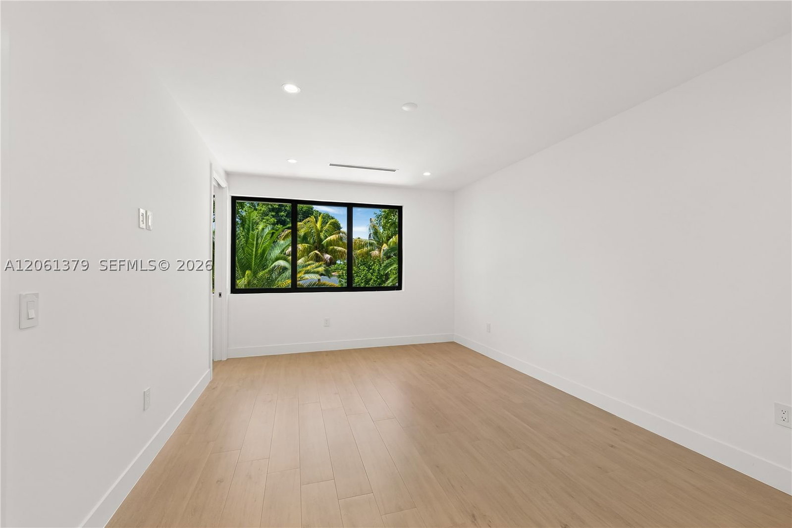 Real estate property located at 3352 28th Ter, Miami-dade, Pomelo Park, Miami, FL