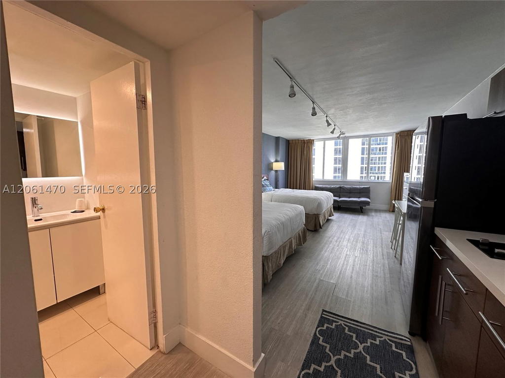 Real estate property located at 19201 Collins Ave #723, Miami-dade, The Aventura Beach Club C, Sunny Isles Beach, FL