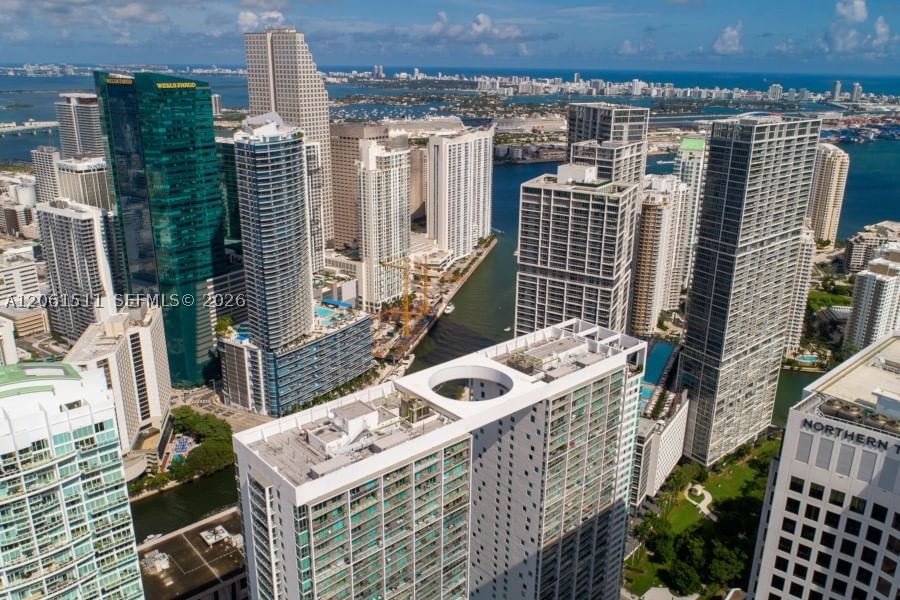 Real estate property located at 500 Brickell Ave #2407, Miami-dade, 500 Brickell East Condo, Miami, FL
