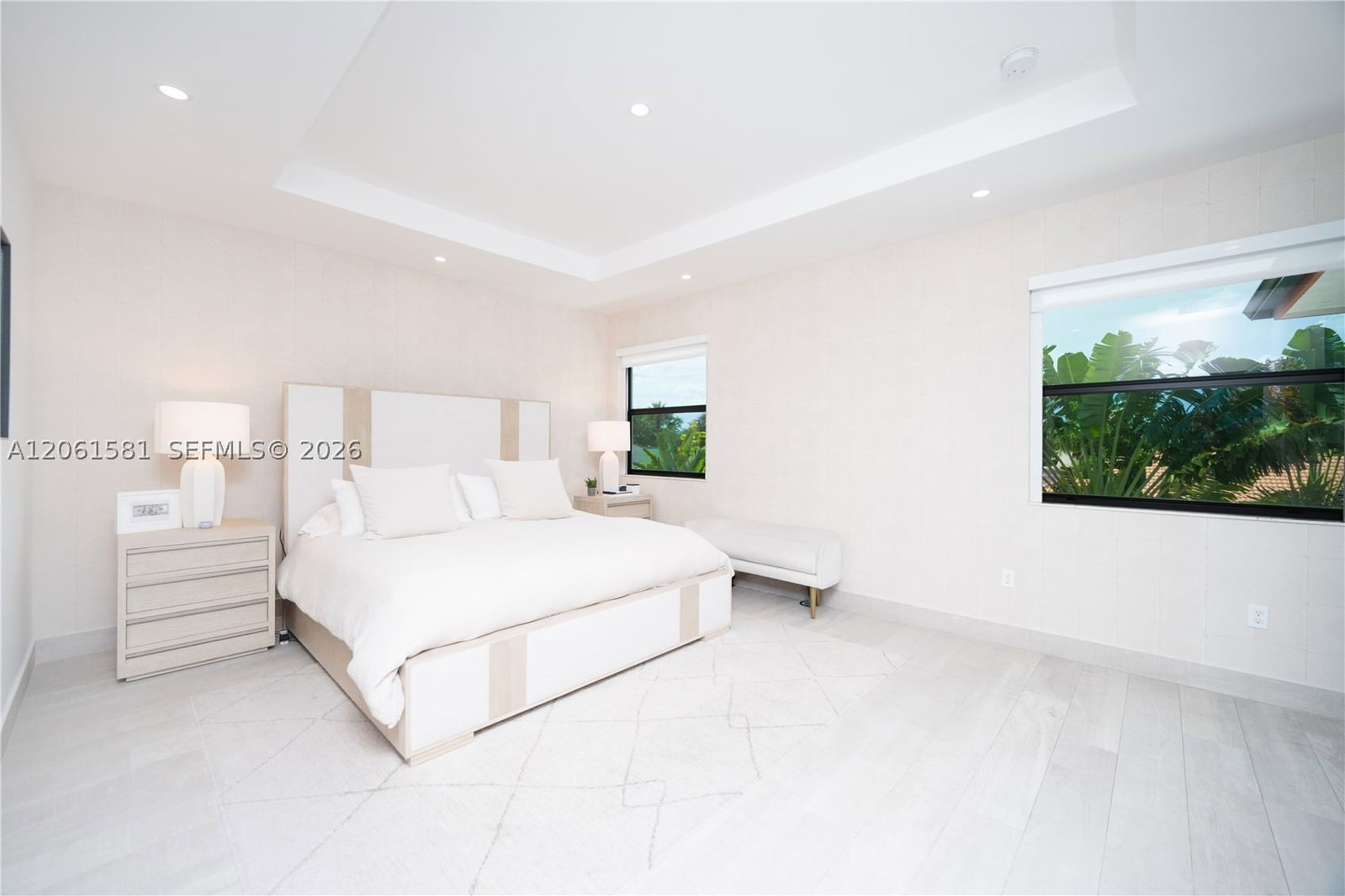 Real estate property located at 8995 161st Ter, Miami-dade, Dunnwoody Lake, Miami Lakes, FL