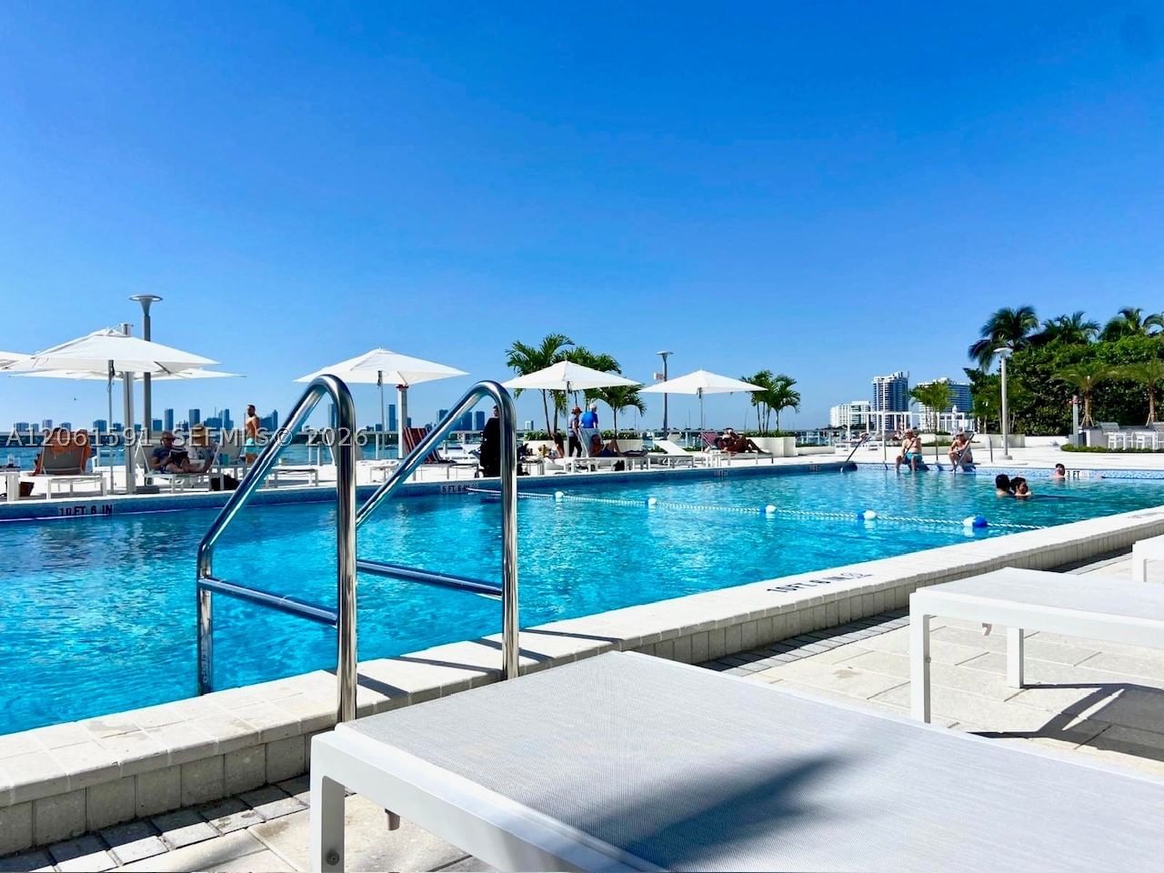 Real estate property located at 1000 West Ave #1220, Miami-dade, Mirador 1000 Condo, Miami Beach, FL