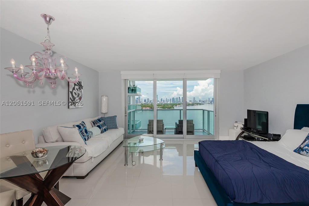 Real estate property located at 1000 West Ave #1220, Miami-dade, Mirador 1000 Condo, Miami Beach, FL