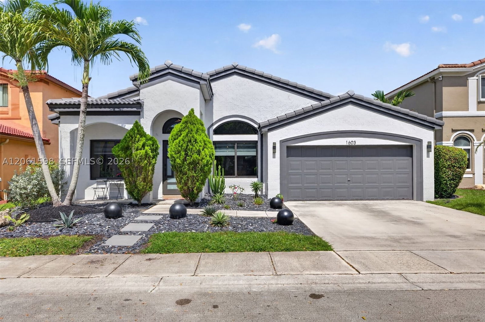 Real estate property located at 1603 Harmony Lake Cir, Broward, Village At Harmony Lake, Davie, FL