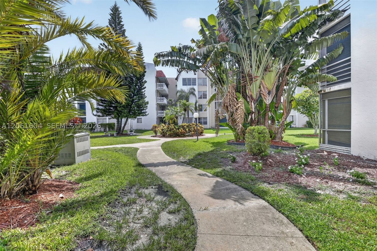 Real estate property located at 3531 Inverrary Dr #101, Broward, Las Vistas H In Inverrary, Lauderhill, FL