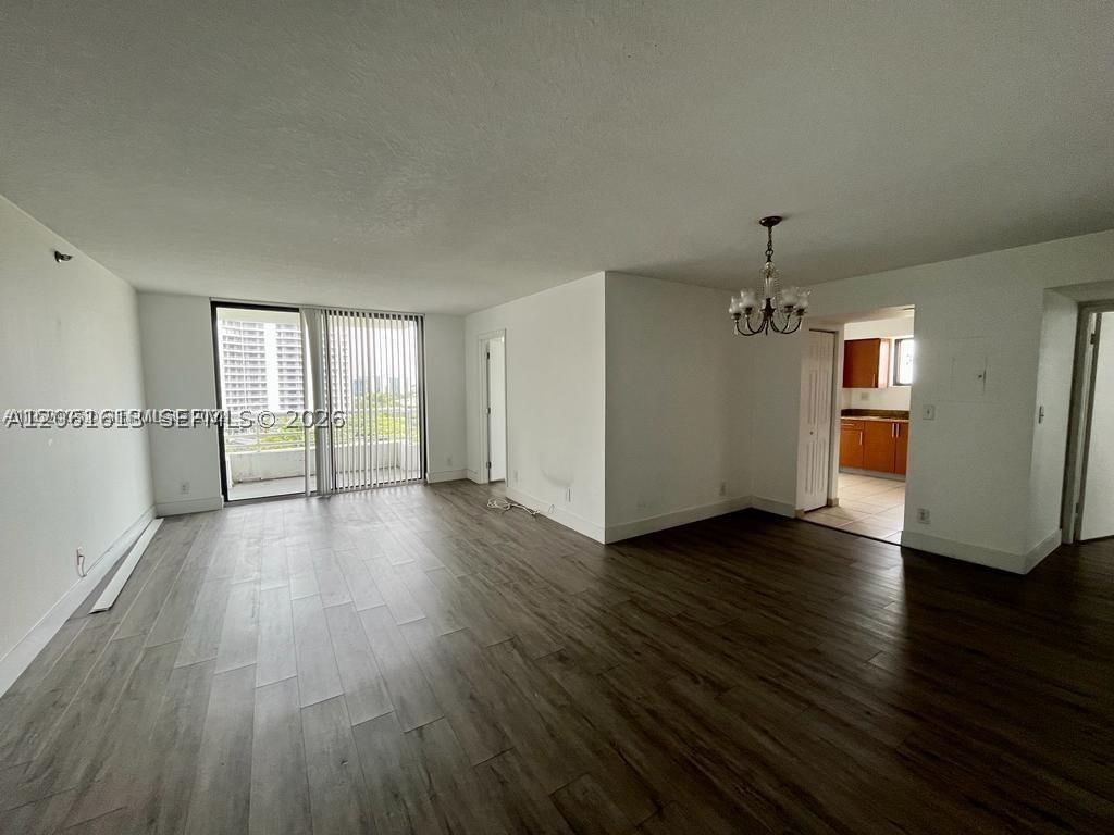 Real estate property located at 3300 192nd St #906, Miami-dade, Parc Central Aventura Eas, Aventura, FL