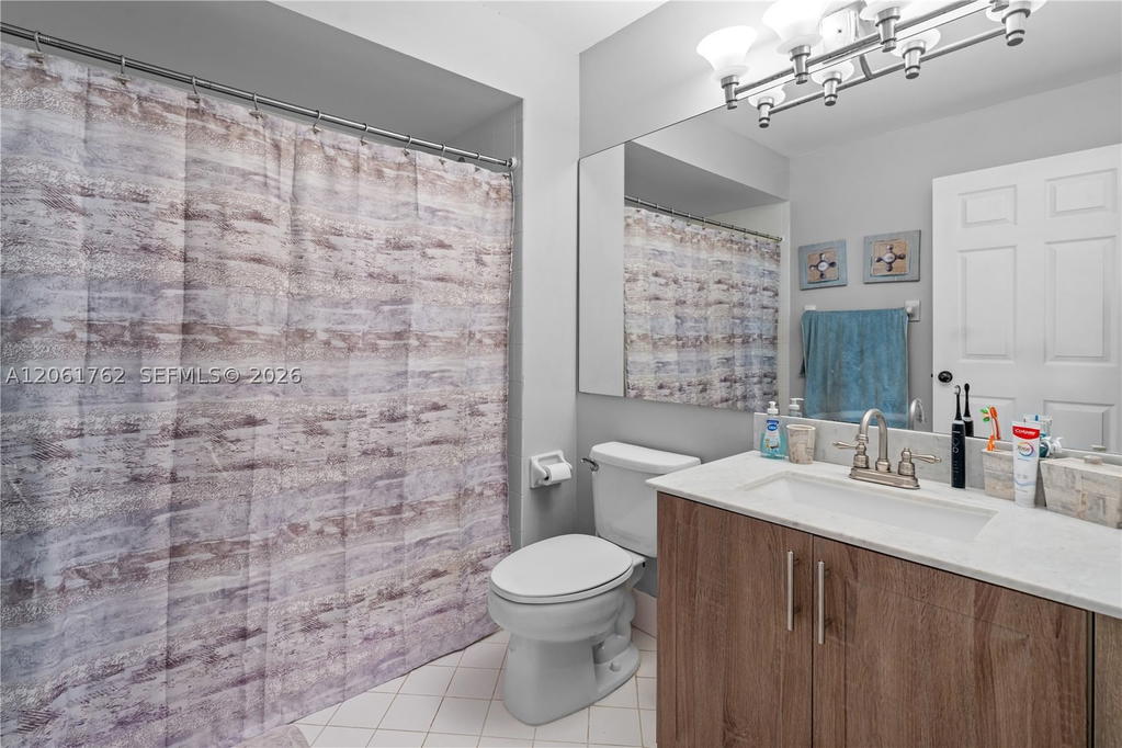 Real estate property located at 12201 148th St #201, Miami-dade, Courtyards Of Deerwood Co, Miami, FL