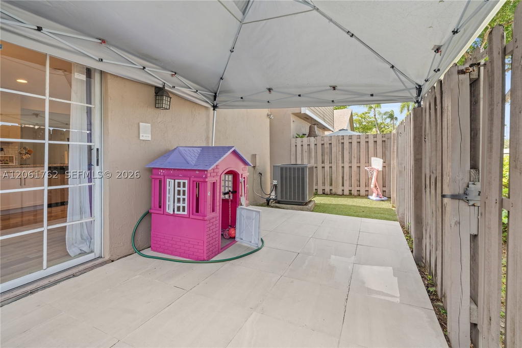 Real estate property located at 12201 148th St #201, Miami-dade, Courtyards Of Deerwood Co, Miami, FL