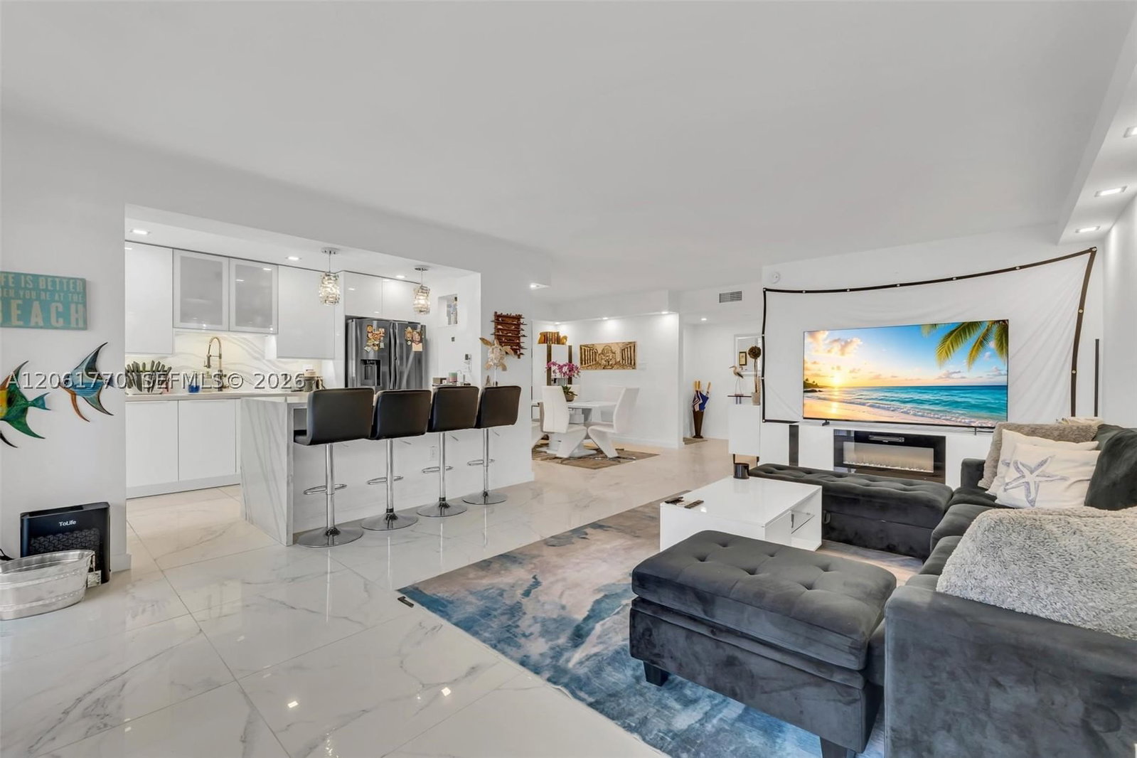 Real estate property located at 18071 Biscayne Blvd #901, Miami-dade, Del Prado Condo, Aventura, FL