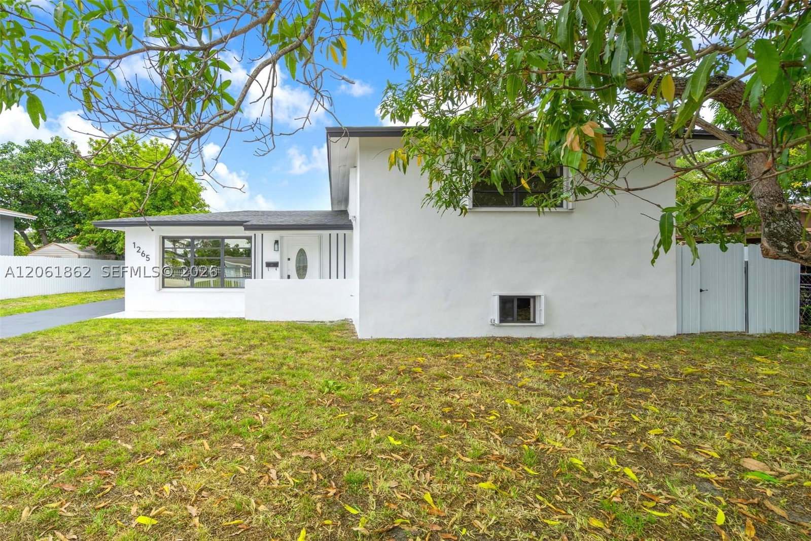 Real estate property located at 1265 201st Ter, Miami-dade, Mansionette Homes Sec 2, Miami, FL