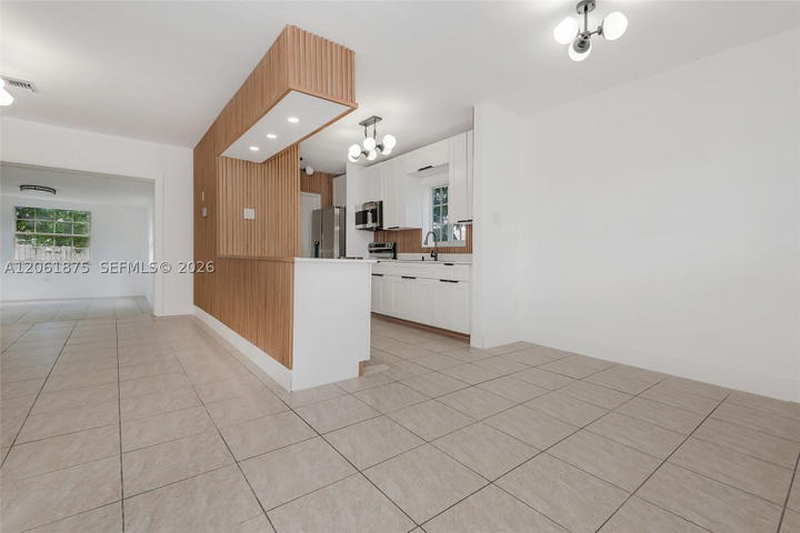 Real estate property located at 998 68th St, Miami-dade, Westhaven Heights, Hialeah, FL