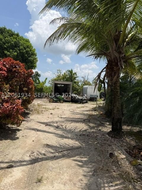 Real estate property located at 17100 197th Ave, Miami-dade, Miami, FL