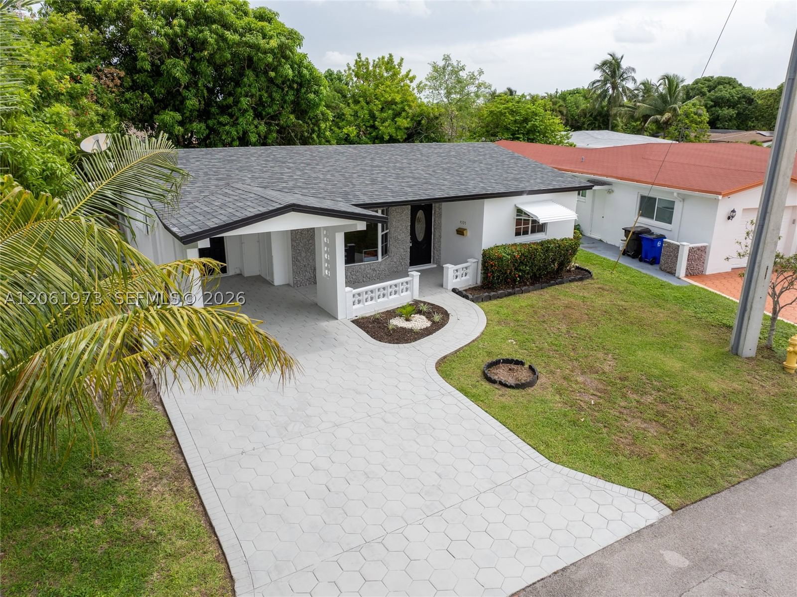 Real estate property located at 4595 43rd Ct, Broward, Oakland Estates 1st Sec, Lauderdale Lakes, FL
