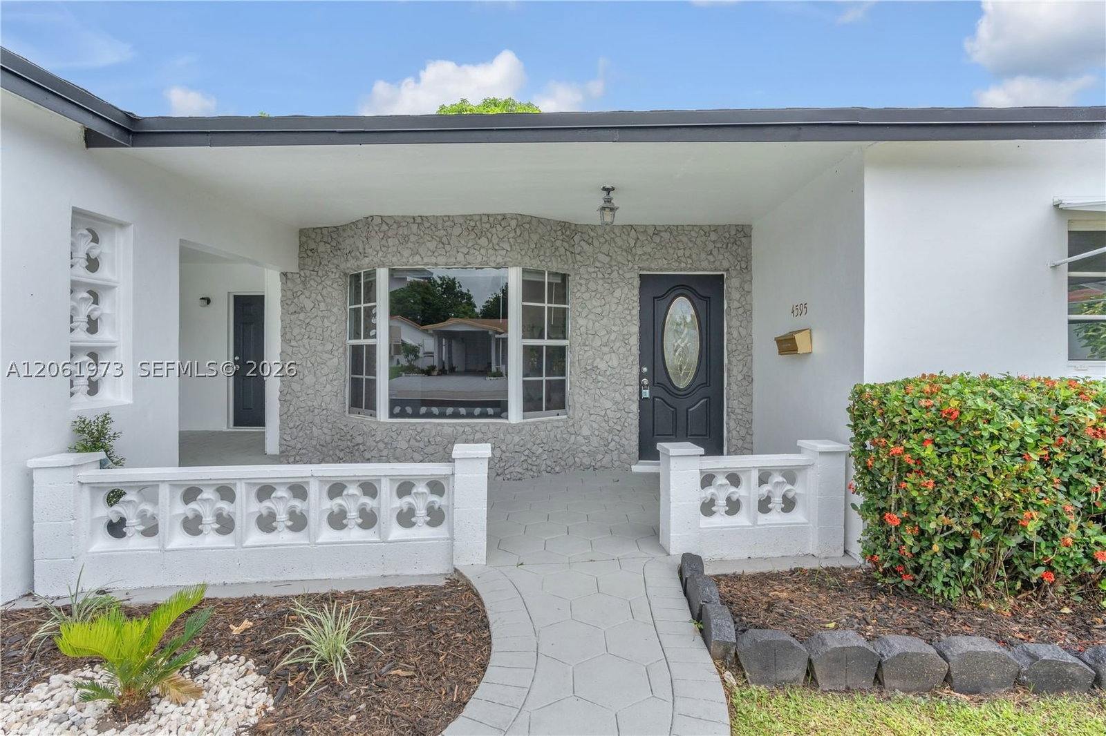 Real estate property located at 4595 43rd Ct, Broward, Oakland Estates 1st Sec, Lauderdale Lakes, FL