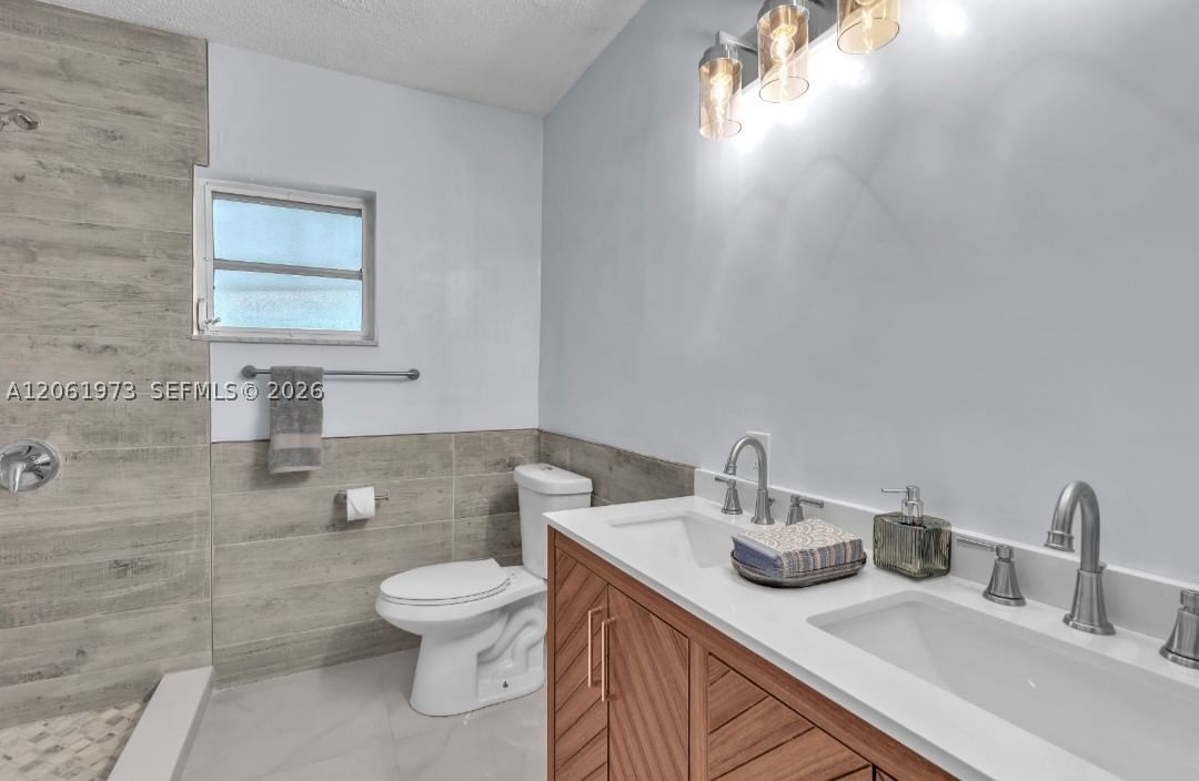 Real estate property located at 4595 43rd Ct, Broward, Oakland Estates 1st Sec, Lauderdale Lakes, FL