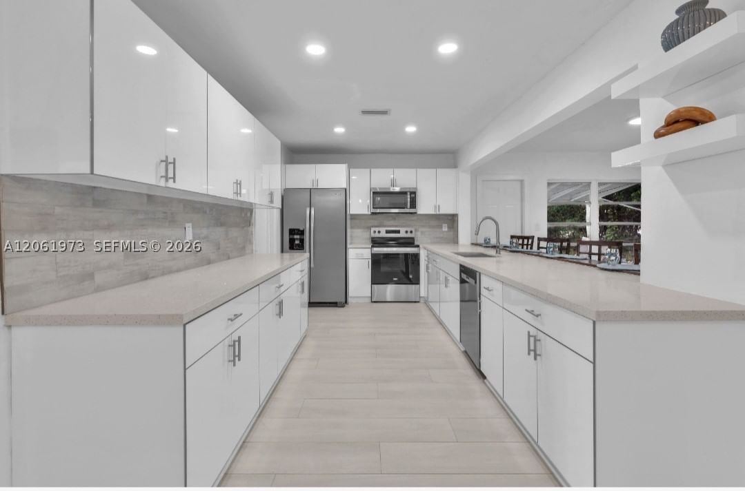 Real estate property located at 4595 43rd Ct, Broward, Oakland Estates 1st Sec, Lauderdale Lakes, FL