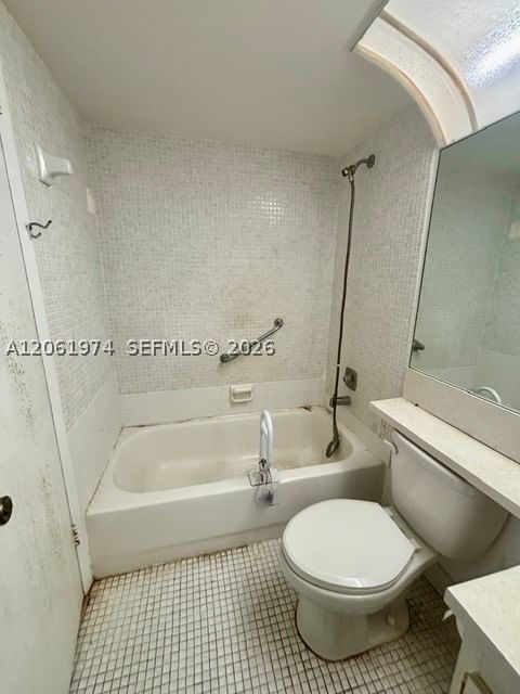 Real estate property located at 394 Mansfield J, Palm Beach, Mansfield At Century Vill, Boca Raton, FL