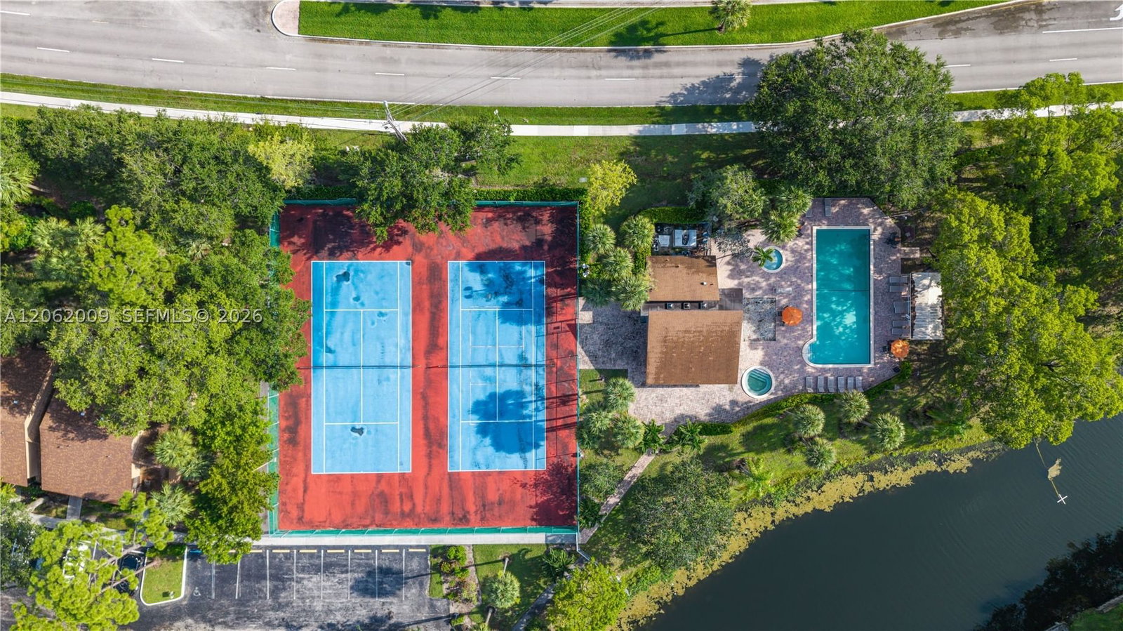 Real estate property located at 7640 79th Ave L6, Broward, Bonaire Village At Woodmo, Tamarac, FL