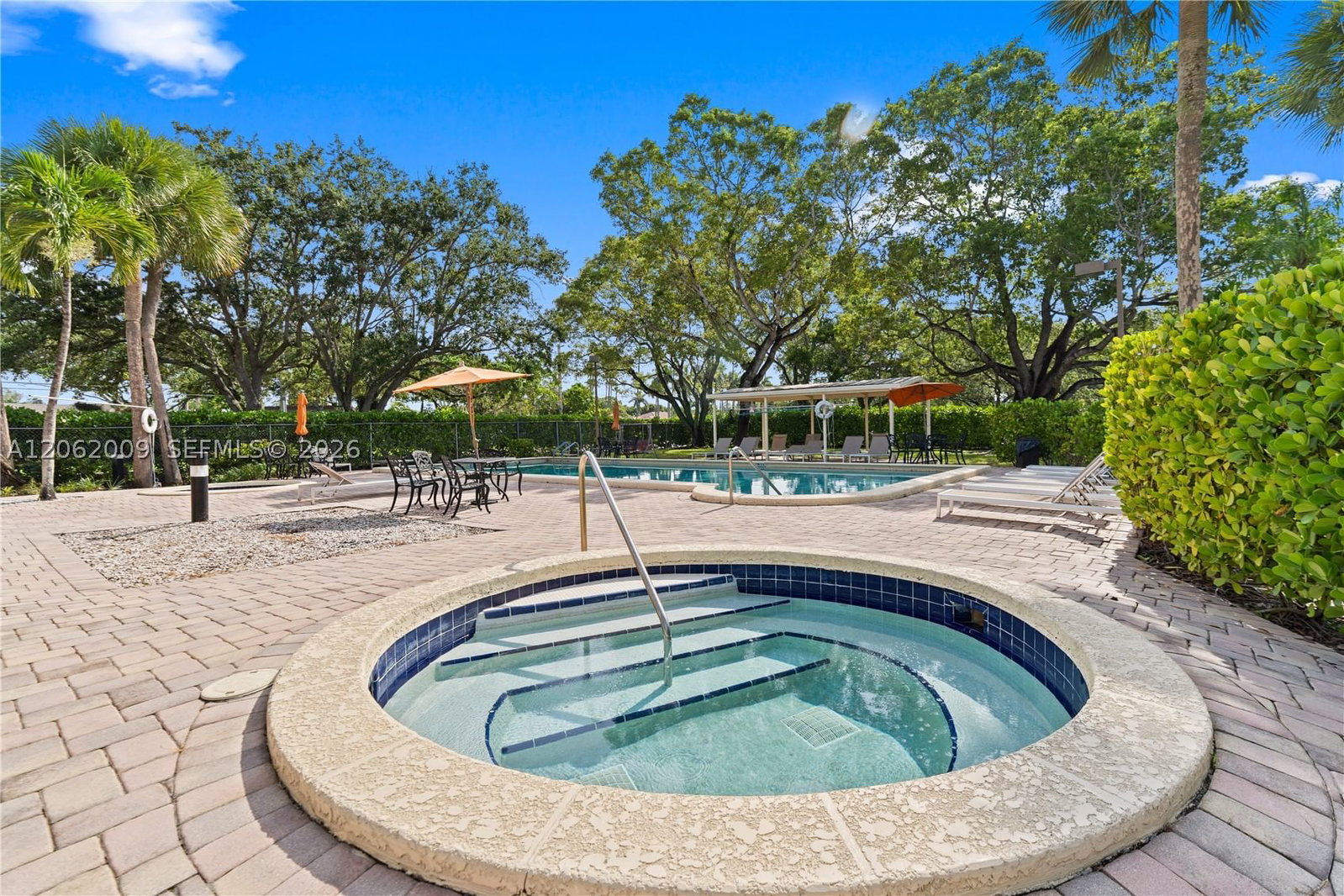 Real estate property located at 7640 79th Ave L6, Broward, Bonaire Village At Woodmo, Tamarac, FL