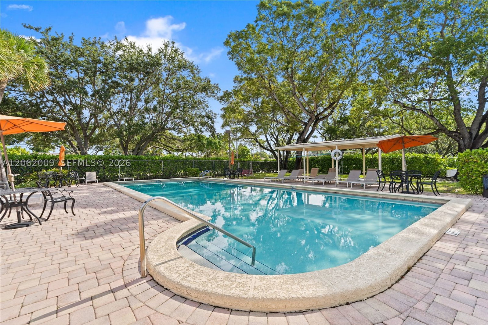 Real estate property located at 7640 79th Ave L6, Broward, Bonaire Village At Woodmo, Tamarac, FL