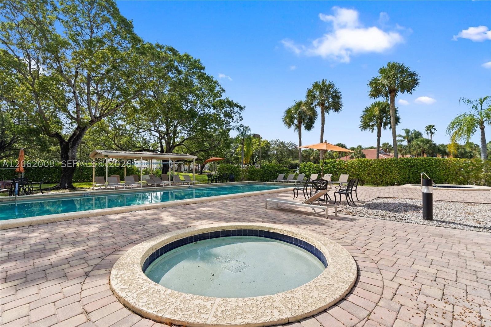 Real estate property located at 7640 79th Ave L6, Broward, Bonaire Village At Woodmo, Tamarac, FL