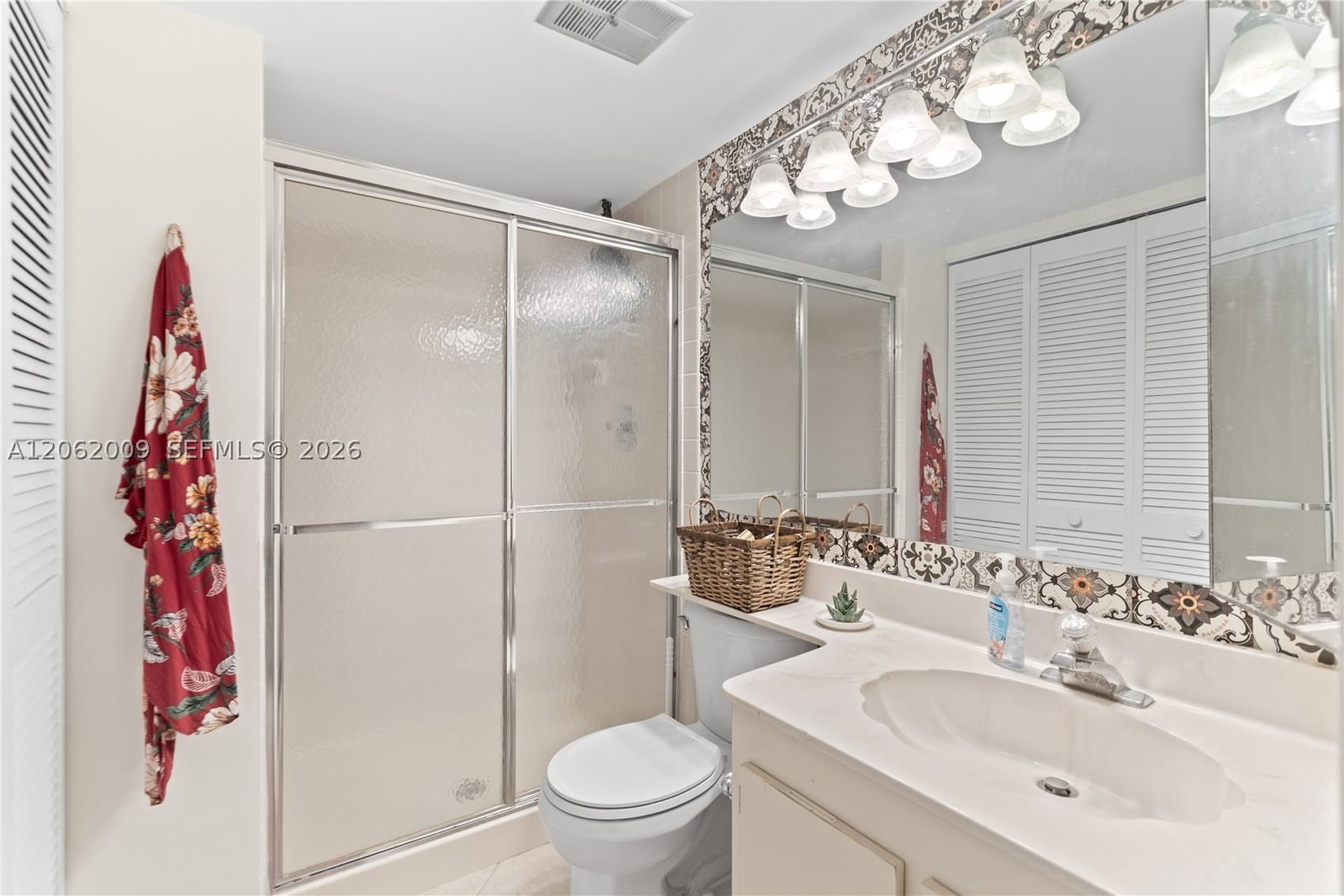 Real estate property located at 7640 79th Ave L6, Broward, Bonaire Village At Woodmo, Tamarac, FL