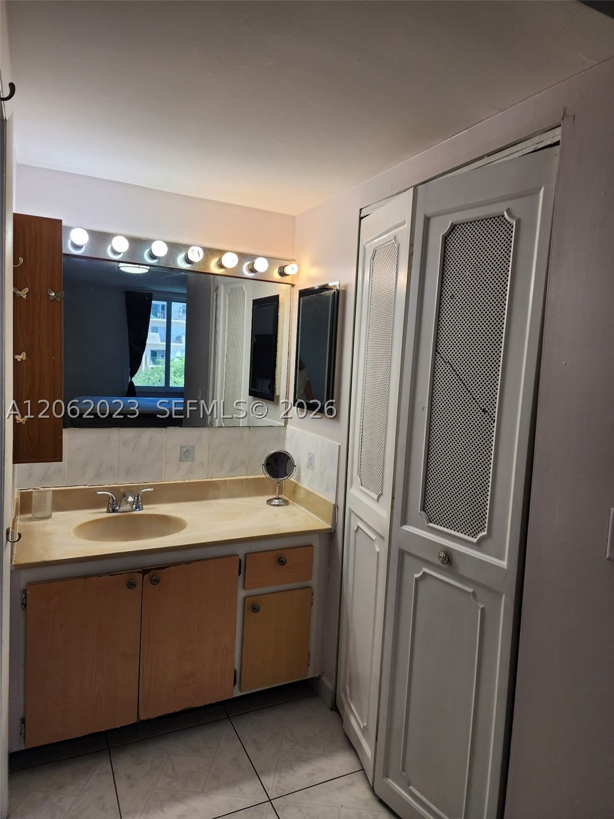 Real estate property located at 250 180th Dr #301, Miami-dade, Caribbean Breeze Condo, Sunny Isles Beach, FL