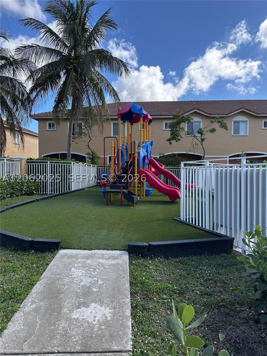 Real estate property located at 541 Princess Dr, Broward, Aztec Plat Monte Carlo, Margate, FL