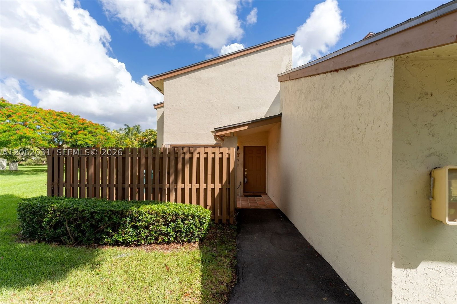 Real estate property located at 11411 109th Rd #50Y, Miami-dade, Greenglades Condo 12, Miami, FL