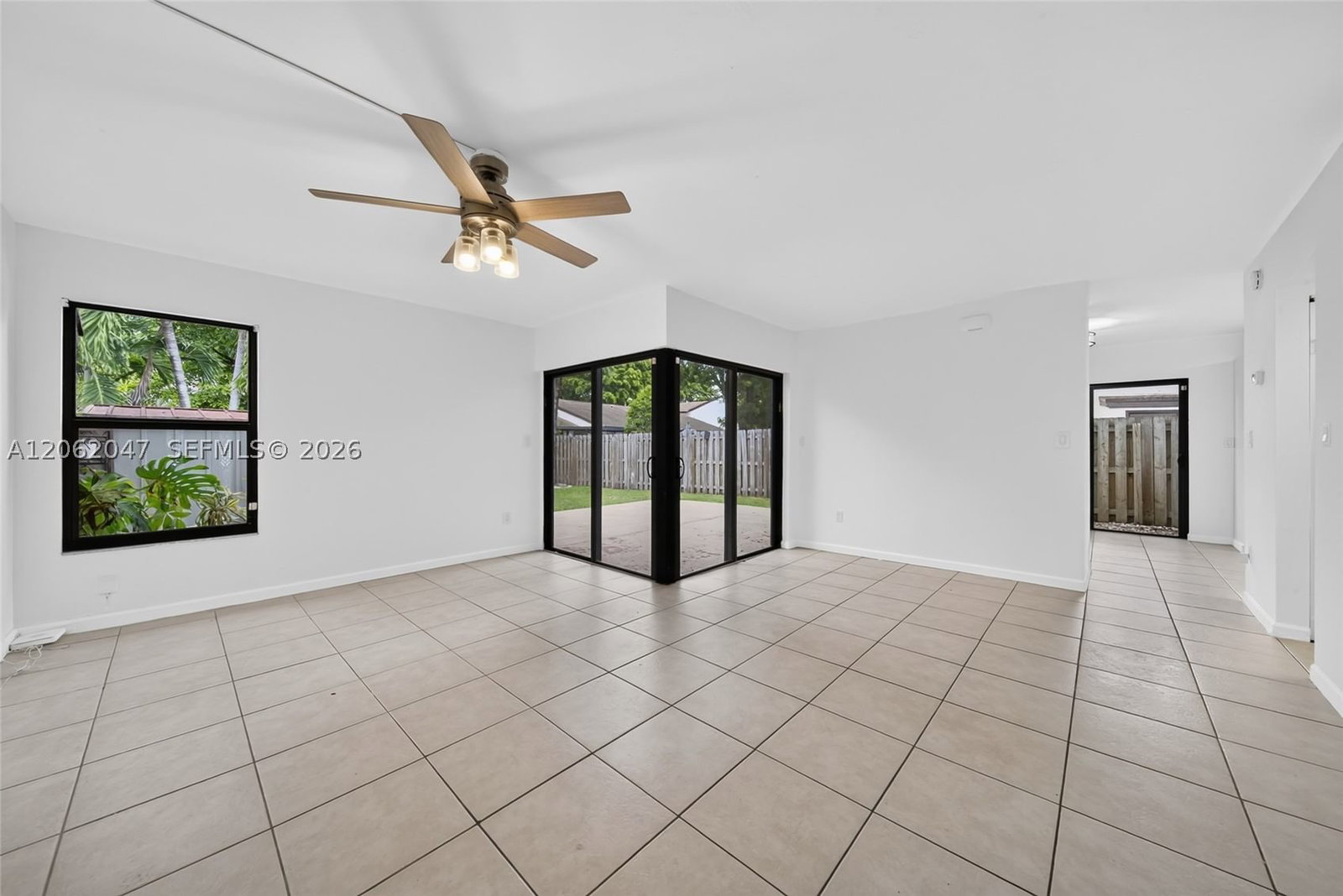Real estate property located at 6834 127th Pl, Miami-dade, Woodgate, Miami, FL