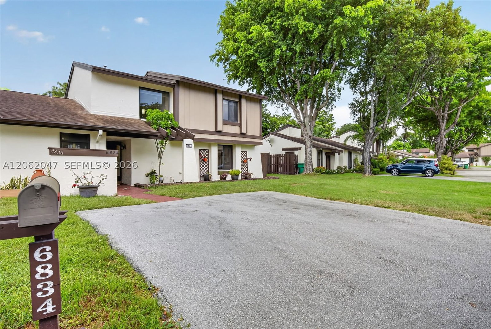 Real estate property located at 6834 127th Pl, Miami-dade, Woodgate, Miami, FL