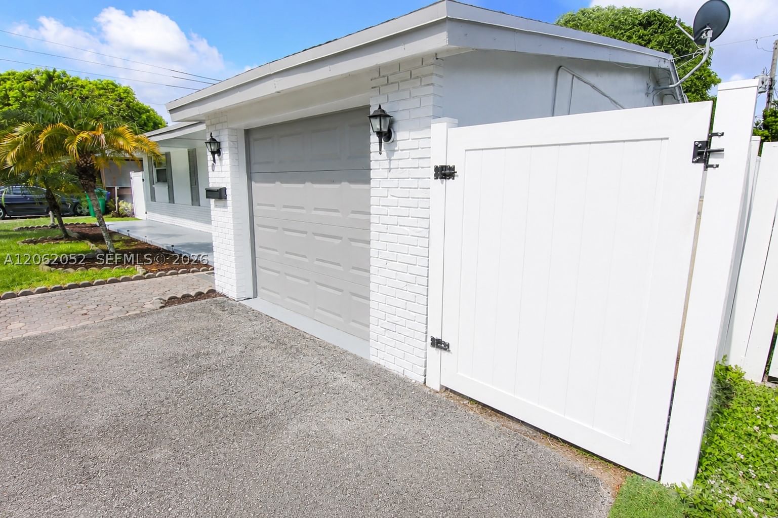 Real estate property located at 2430 Sabal Palm Dr, Broward, Miramar Sec 13, Miramar, FL