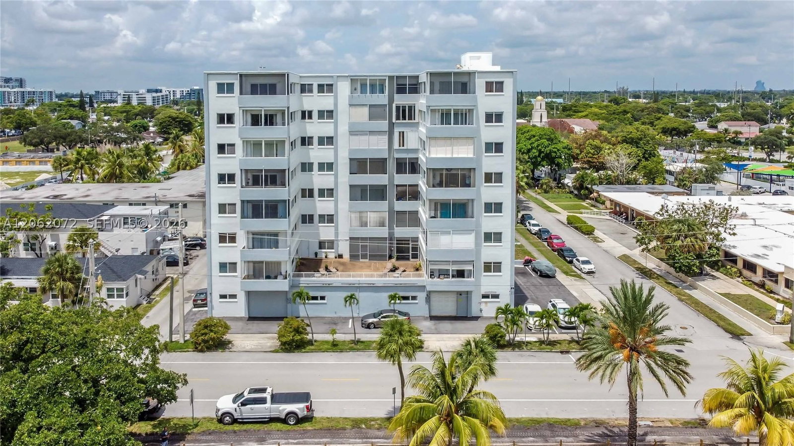 Real estate property located at 1700 Pierce St #703, Broward, St Francis Apts Co-op, Hollywood, FL