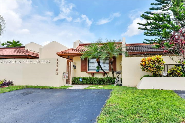 Real estate property located at 11743 112th Ter, Miami-dade, Woodstock Townhomes Sec 1, Miami, FL