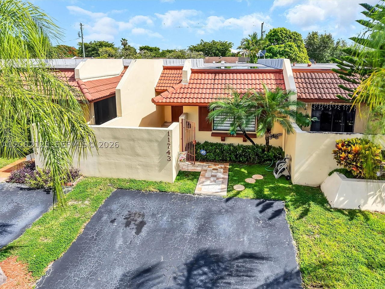 Real estate property located at 11743 112th Ter, Miami-dade, Woodstock Townhomes Sec 1, Miami, FL