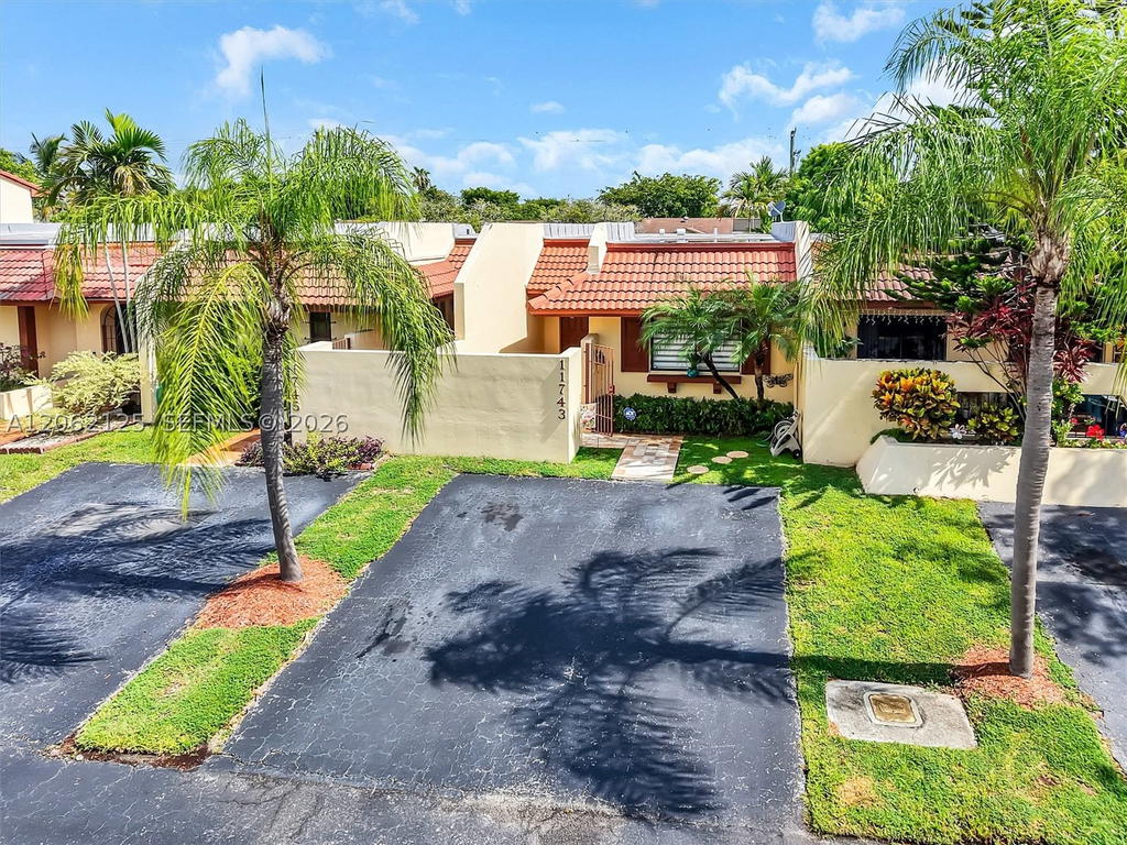 Real estate property located at 11743 112th Ter, Miami-dade, Woodstock Townhomes Sec 1, Miami, FL