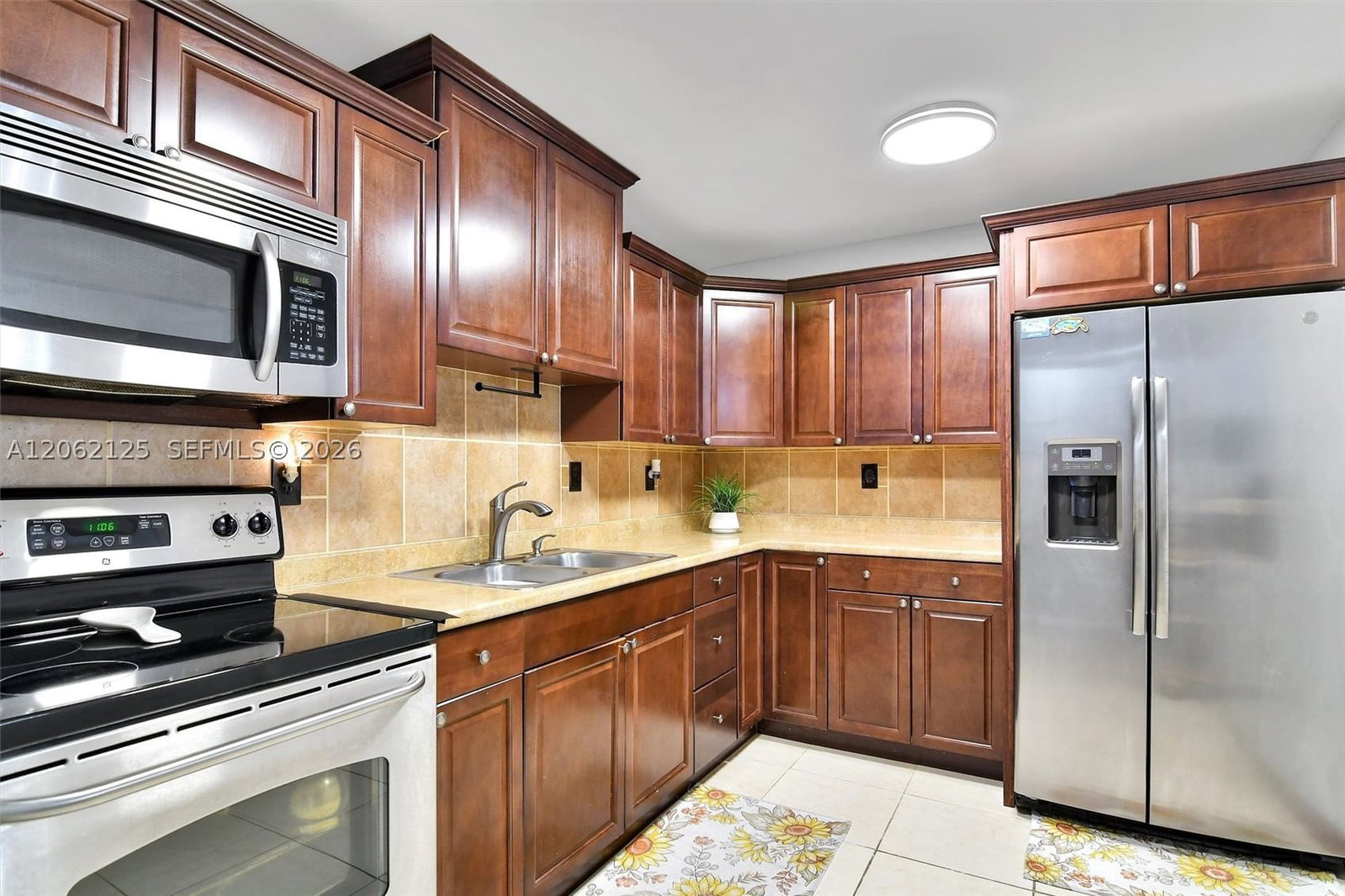 Real estate property located at 11743 112th Ter, Miami-dade, Woodstock Townhomes Sec 1, Miami, FL