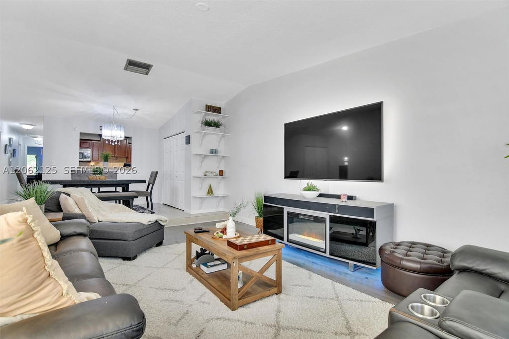 Real estate property located at 11743 112th Ter, Miami-dade, Woodstock Townhomes Sec 1, Miami, FL