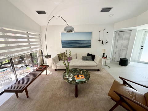 Real estate property located at 9837 138th Ave FD1R, Miami-dade, Esprit Condo, Miami, FL