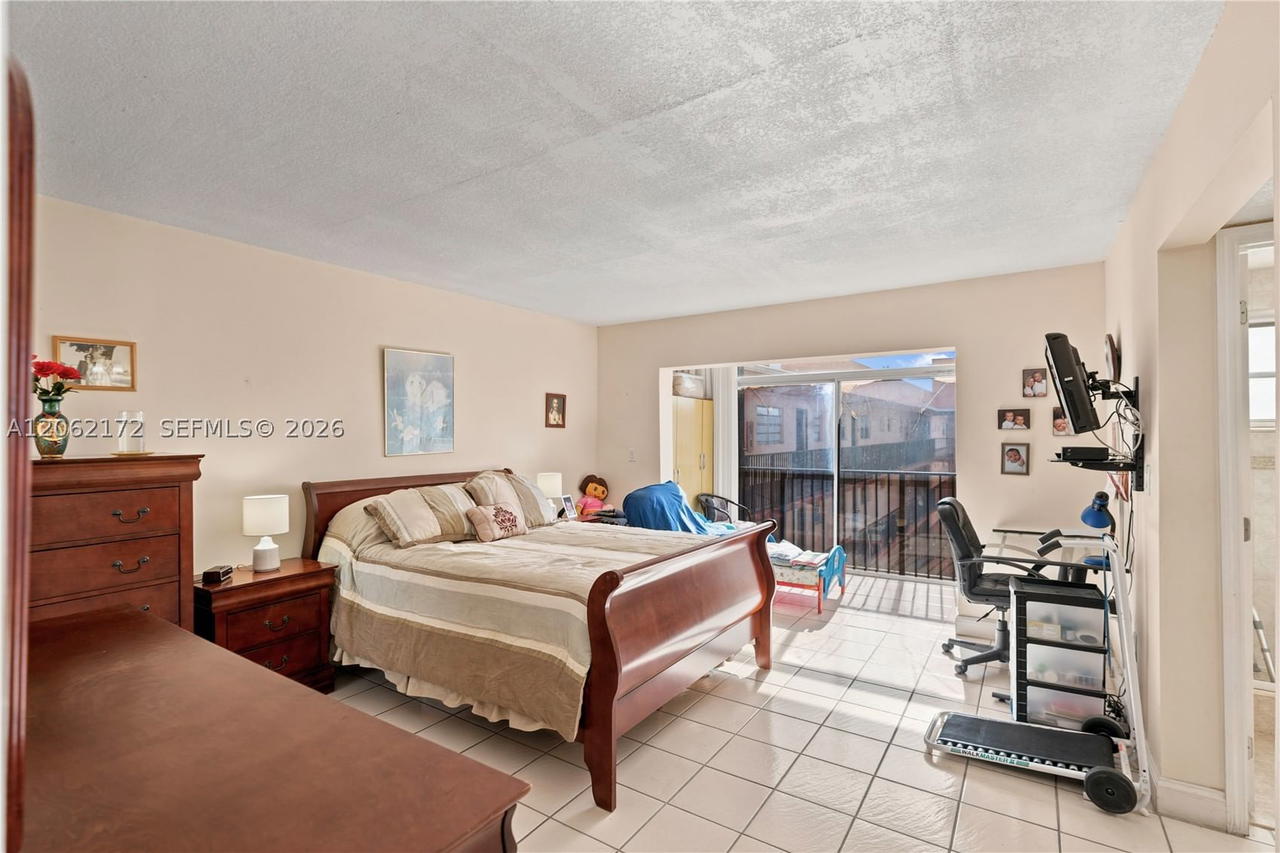 Real estate property located at 1855 60th St #407, Miami-dade, Westland Courts Condo, Hialeah, FL