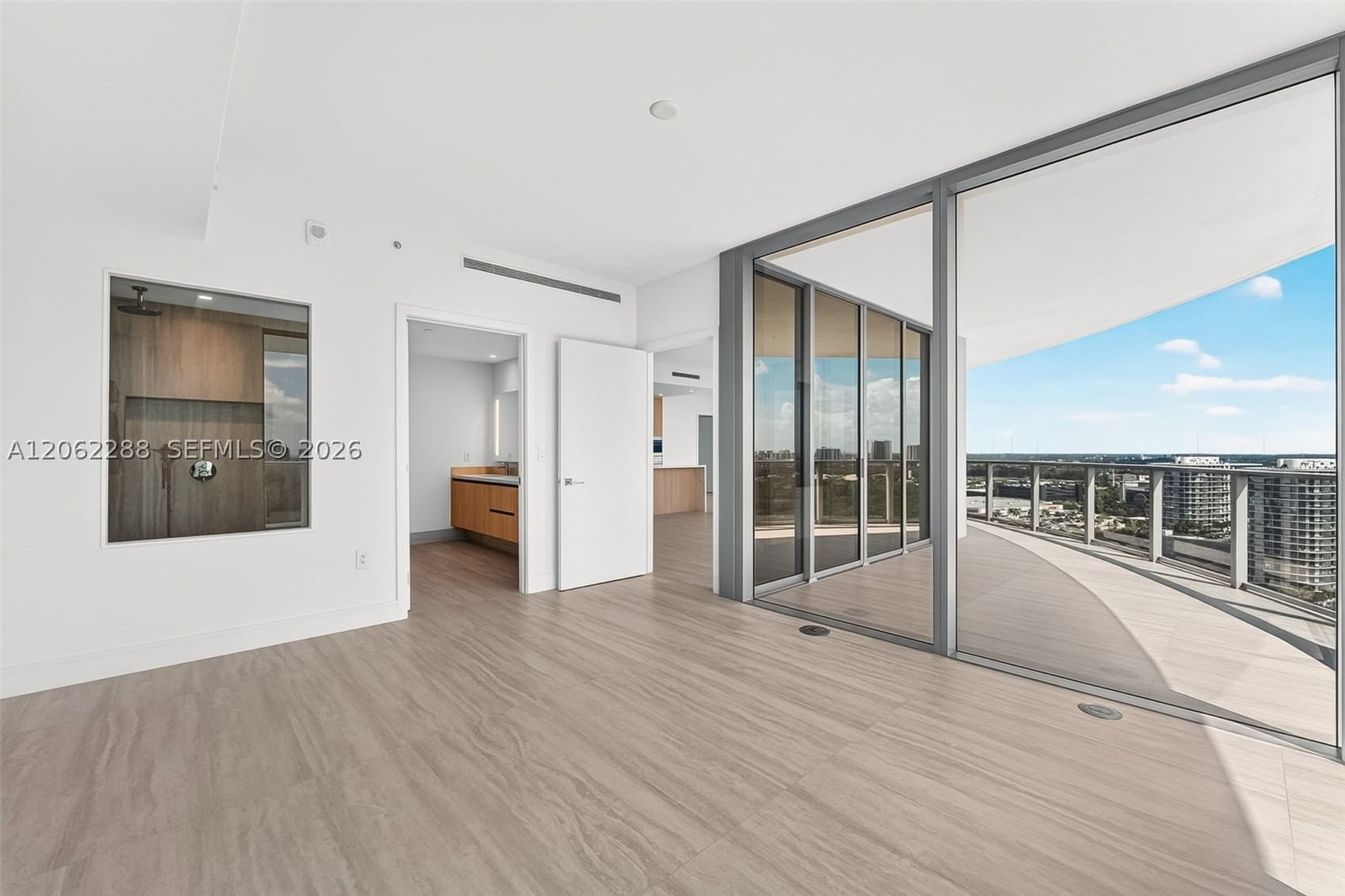 Real estate property located at 2411 Laguna Circle #2011, Miami-dade, One Park By Turnberry, North Miami, FL
