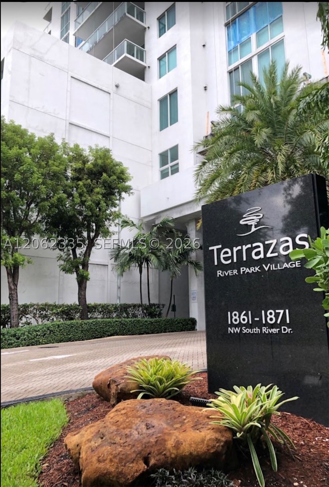 Real estate property located at 1871 S River Dr #801, Miami-dade, Terrazas Riverpark Villag, Miami, FL