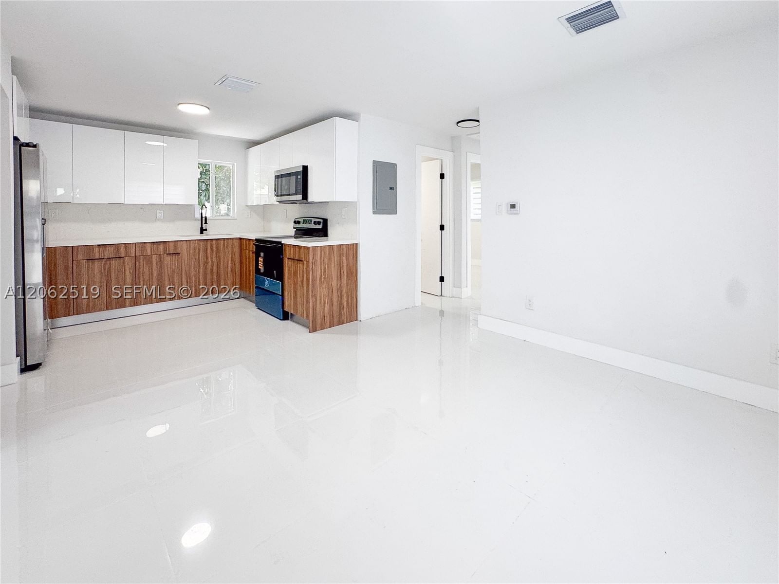 Real estate property located at 3311 9th St, Broward, Sunrise Heights, Lauderhill, FL