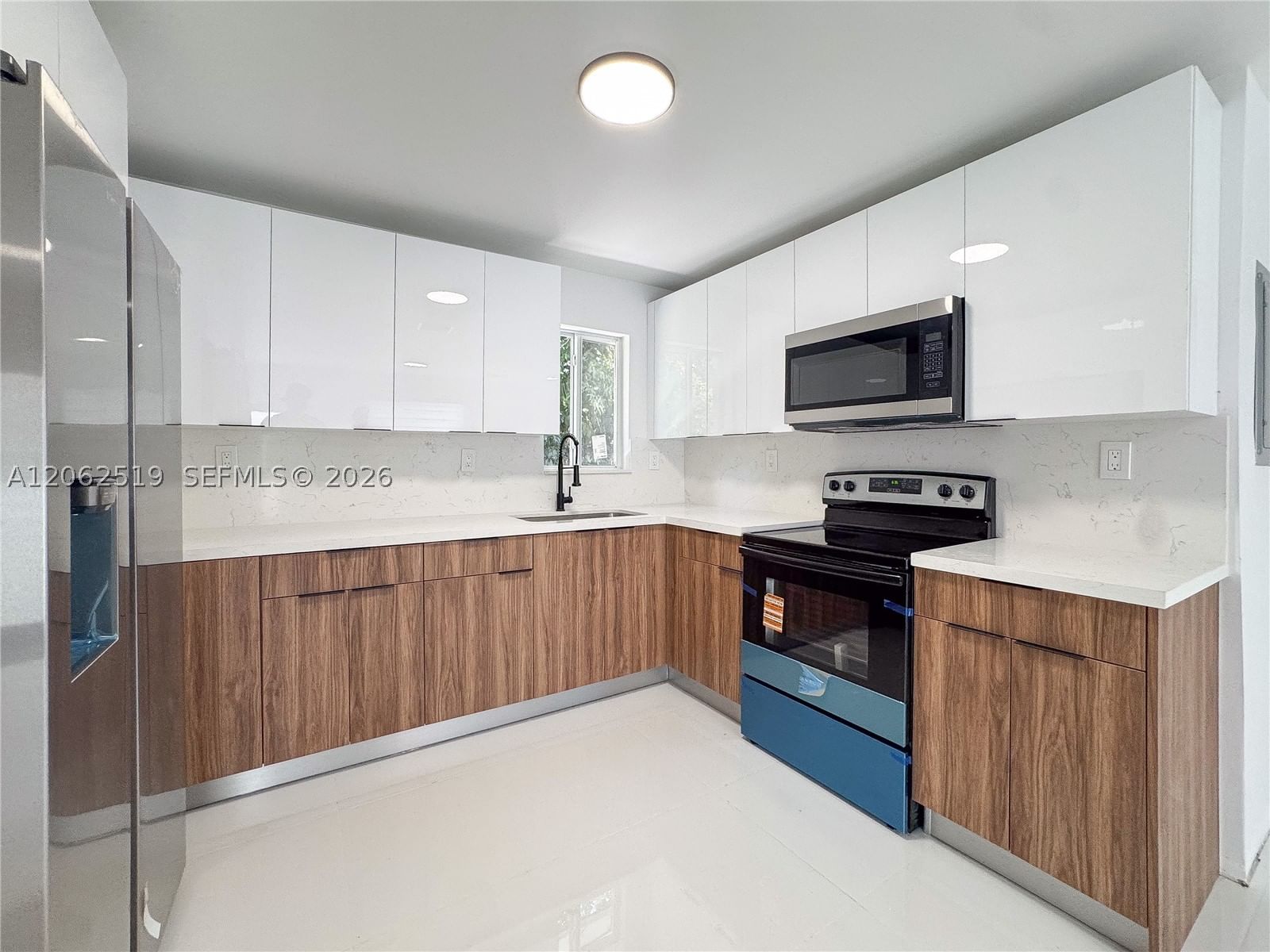 Real estate property located at 3311 9th St, Broward, Sunrise Heights, Lauderhill, FL