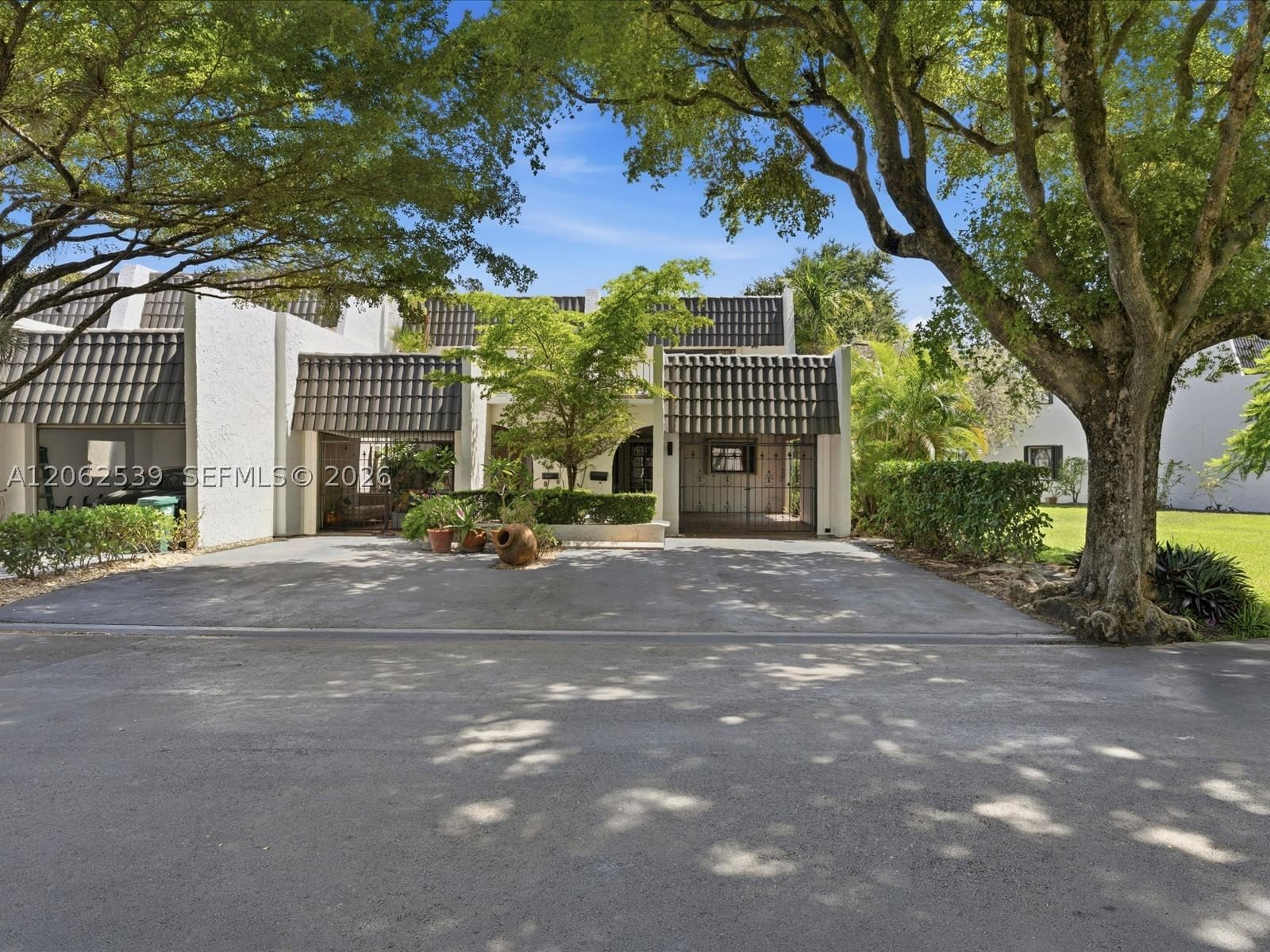 Real estate property located at 8886 62nd Ter #8-A, Miami-dade, Hilltop Condo, Miami, FL