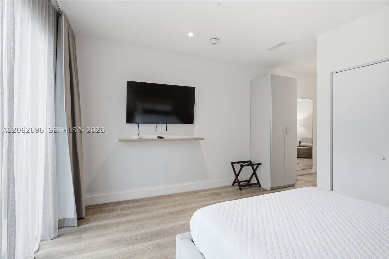 Real estate property located at 229 9th St #405, Miami-dade, City Of Miami South, Miami, FL